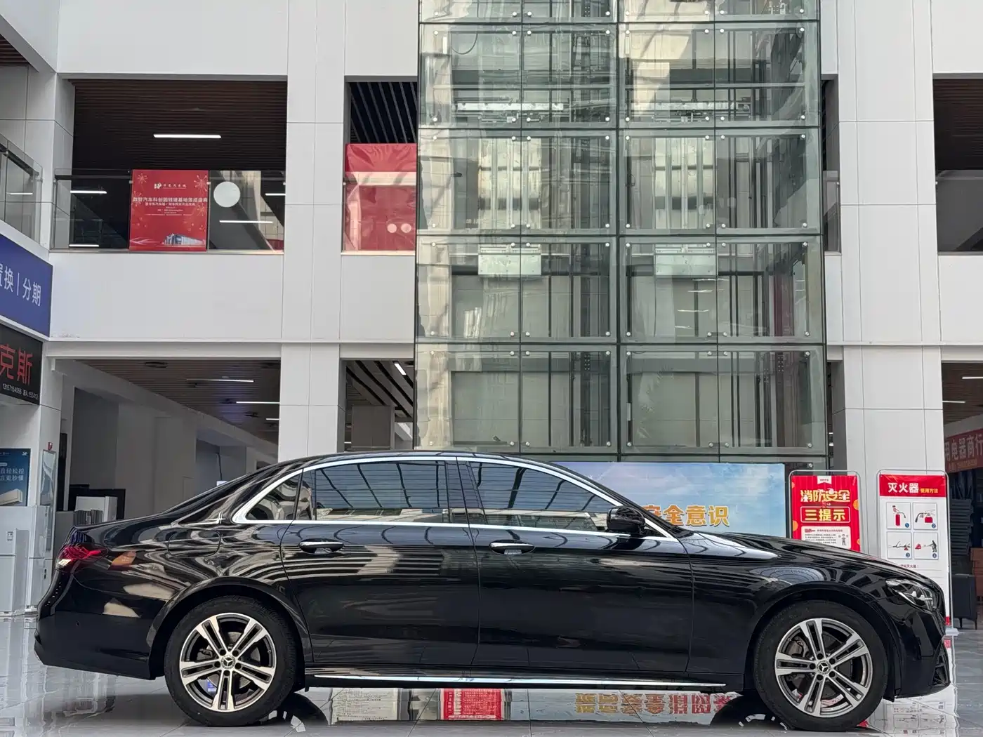 MERCEDES-BENZ E CLASS