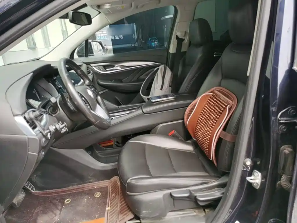 Фото 15 - Buick Enclave