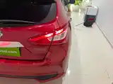 Photo 8 - Nissan Tiida