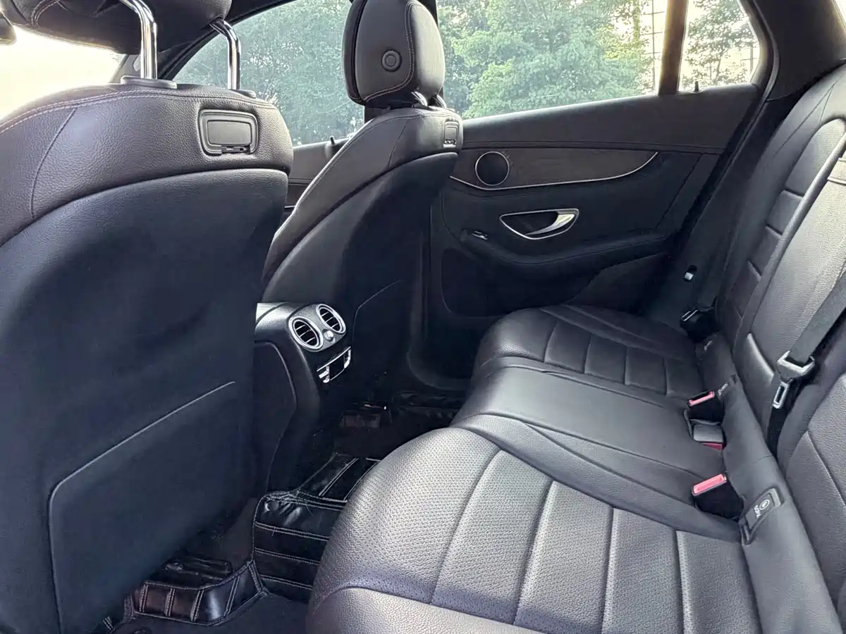Mercedes-Benz GLC 2018 GLC 300 4MATIC Dynamic фото 6
