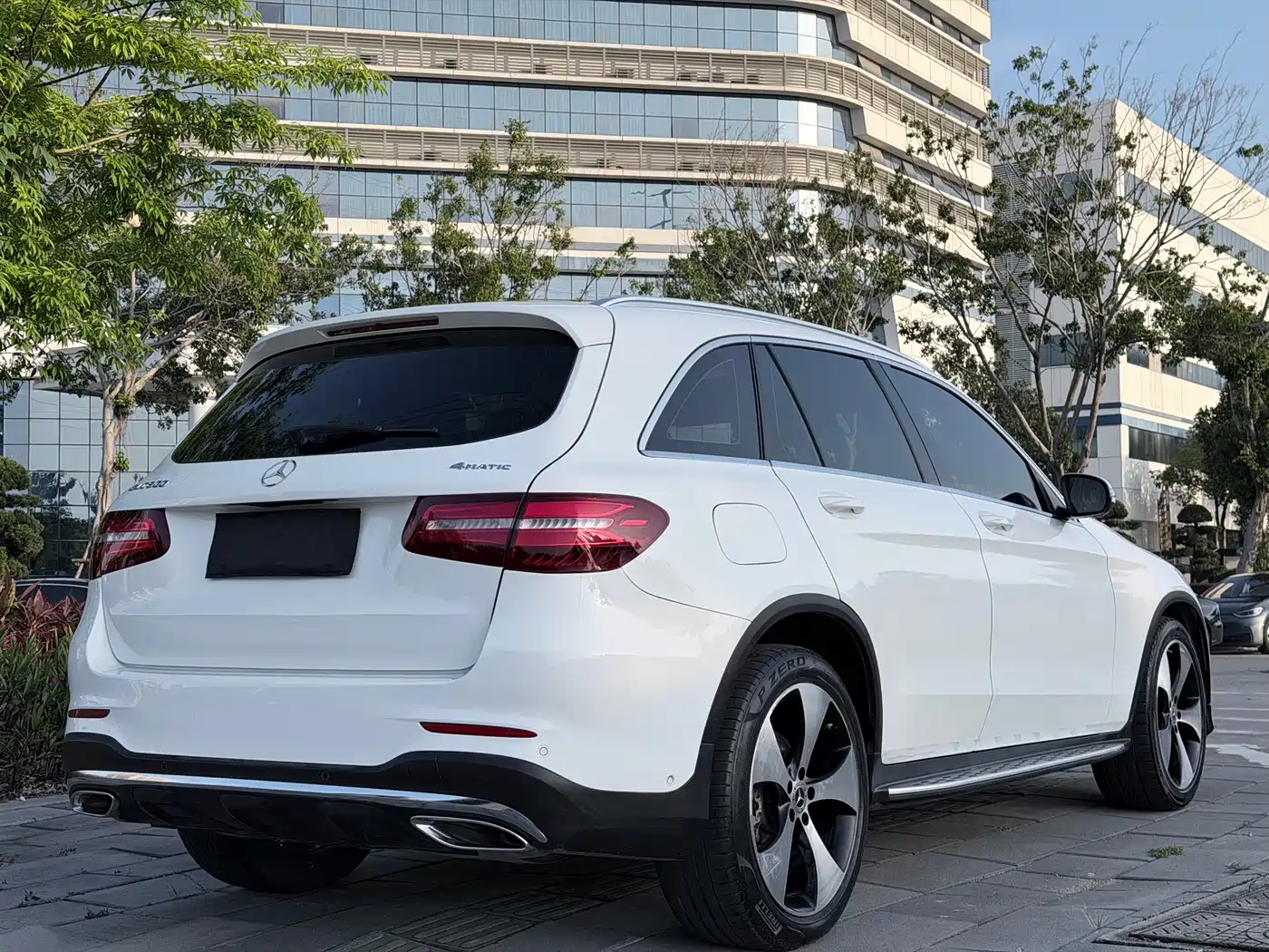 Mercedes-Benz GLC 2018 GLC 300 4MATIC Dynamic фото 7