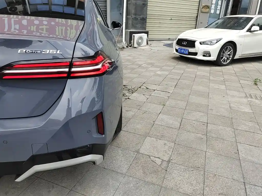 BMW i5 2024 eDrive 35L M Sport Package фото 8