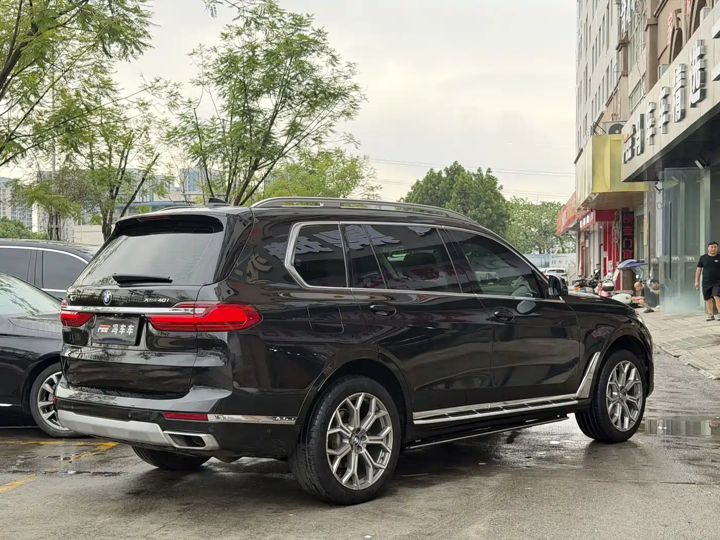 Фото 13 - BMW X7