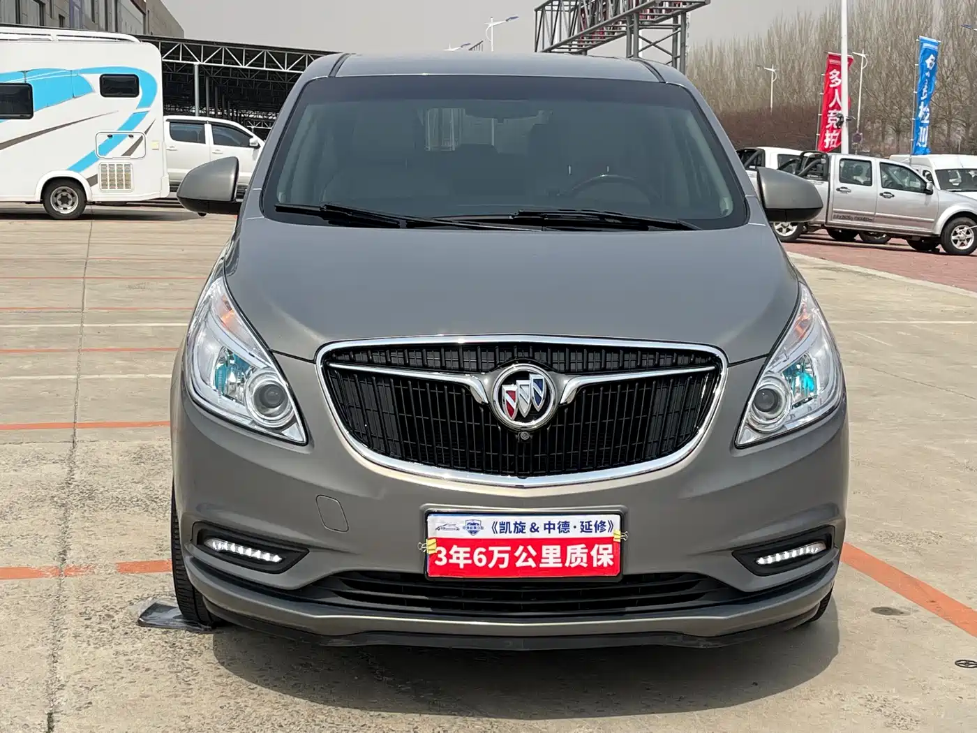 Buick GL8 2018 28T Comfort China VI фото 2
