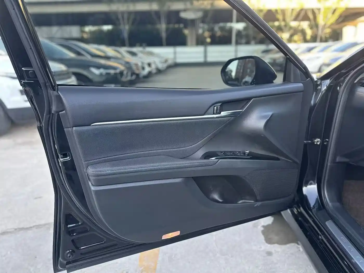 Фото 3 - Toyota Camry