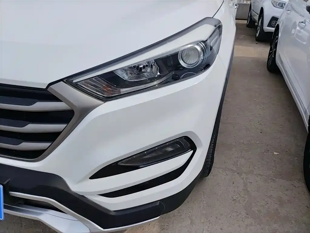 Hyundai Tucson 2015 1.6T Dual Clutch 2WD Smart фото 24