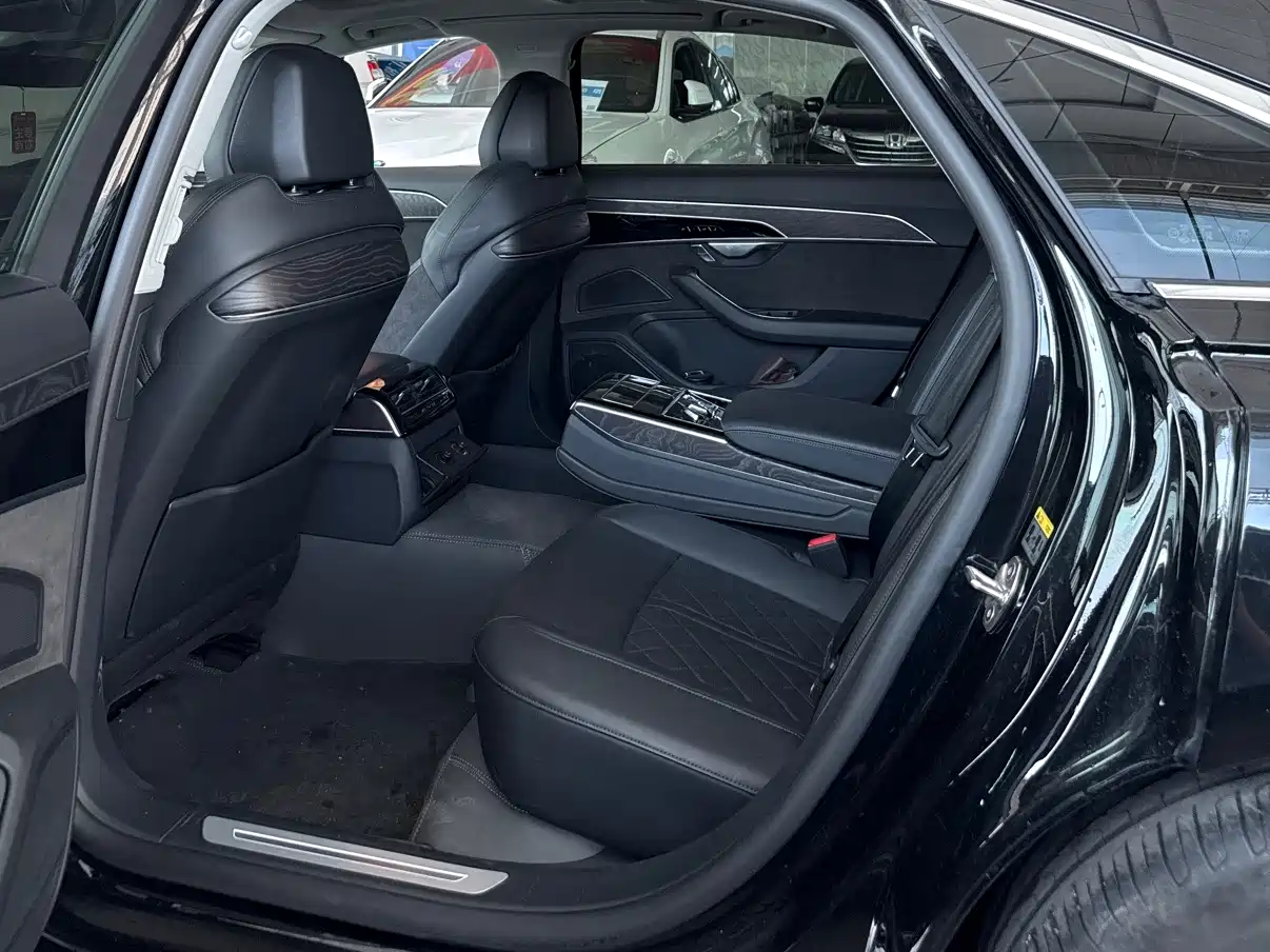Audi A8 2021 A8L 50 TFSI quattro Luxury фото 9