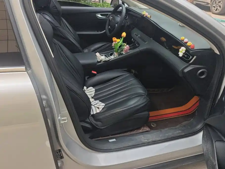 Roewe D7 2025 2025 DMH 125km World Champion Edition