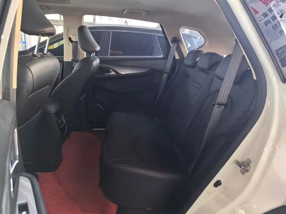 Baojun 560 2016 2015 1.8L Manual Luxury