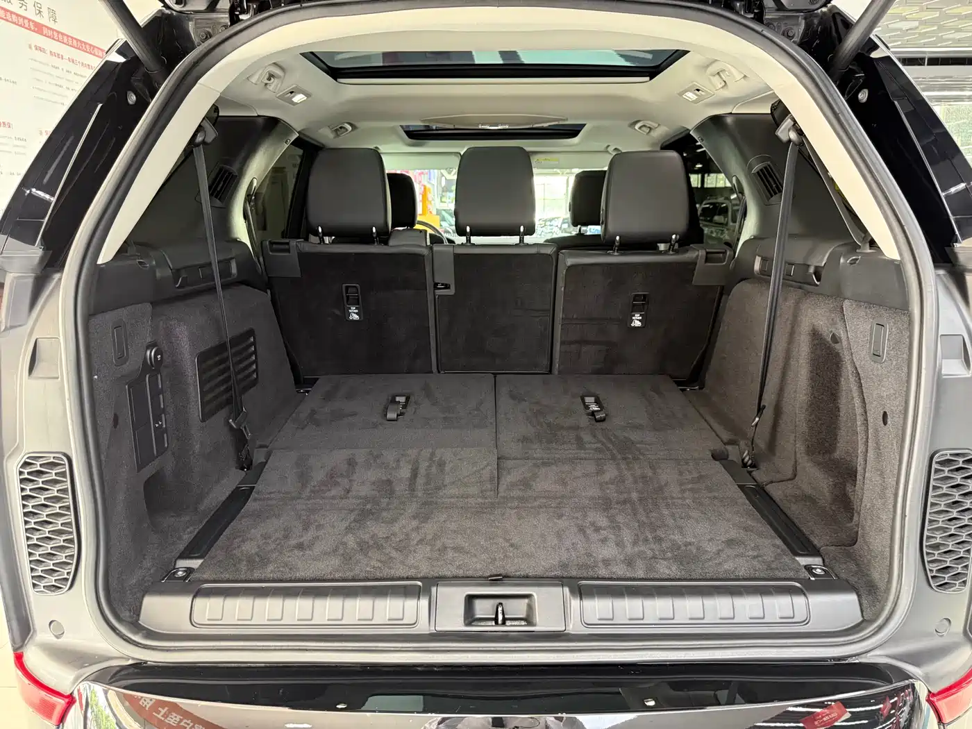 Land Rover Discovery 2020 3.0 SC V6 30th Anniversary Special Edition фото 22
