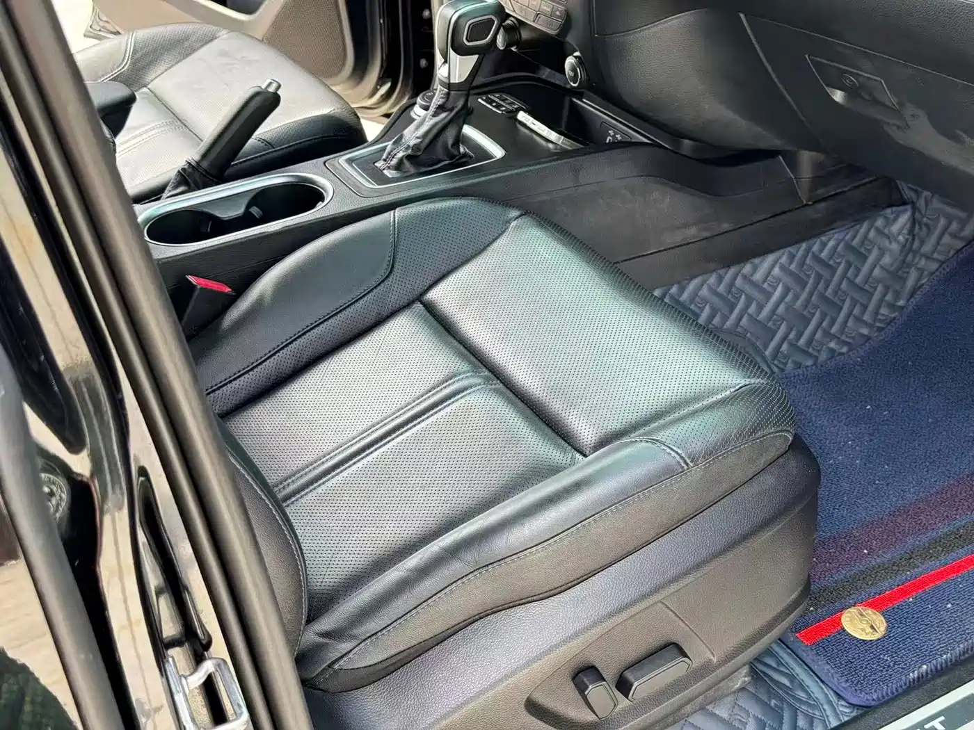 Ford Everest 2020 Sport Edition 2.3T Gasoline Automatic AWD Flagship 7-Seater фото 7