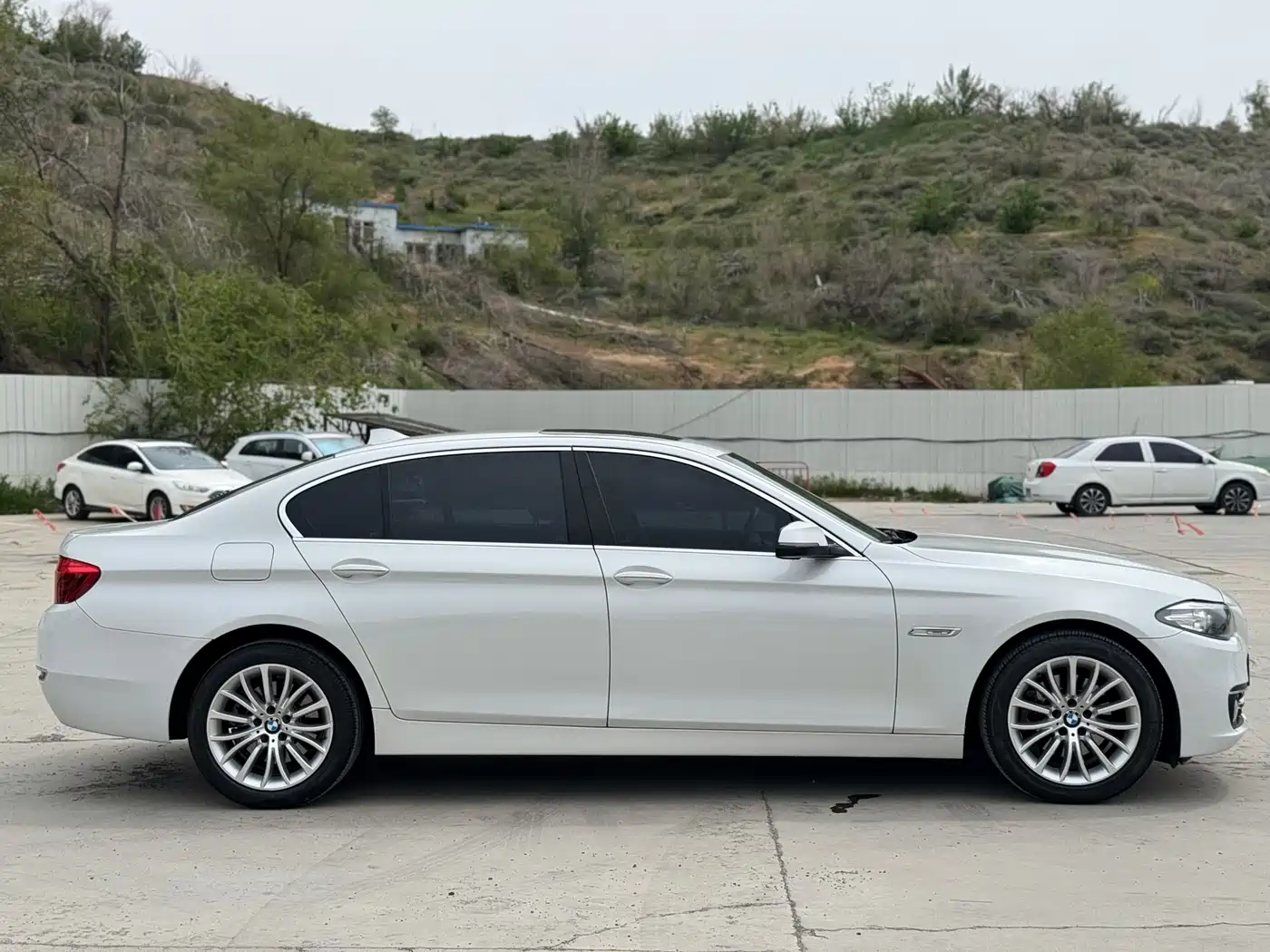 BMW 5 Series 2014 525Li Luxury Design Package фото 14