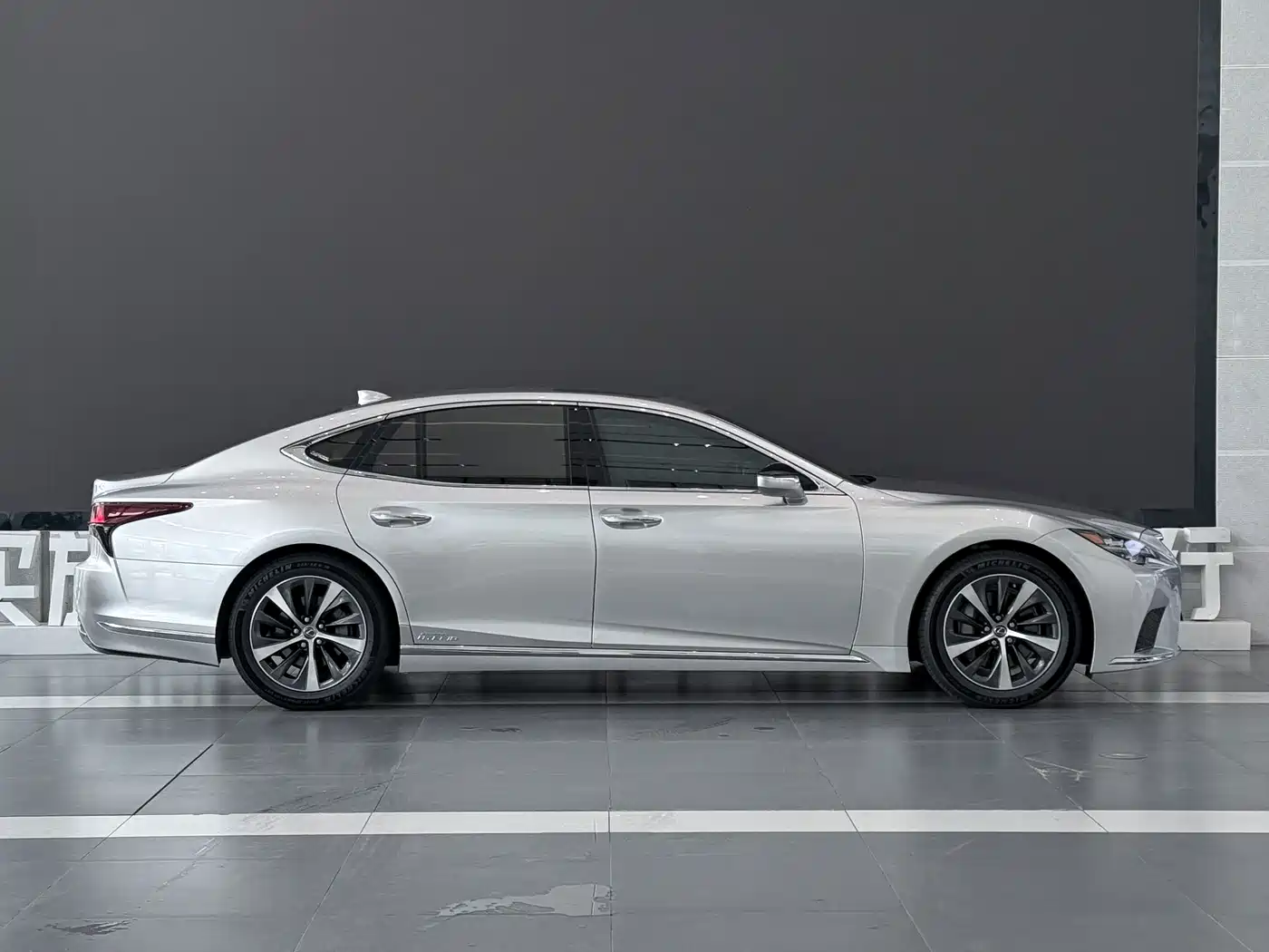Lexus LS 2021 2021 500h Excellence Edition