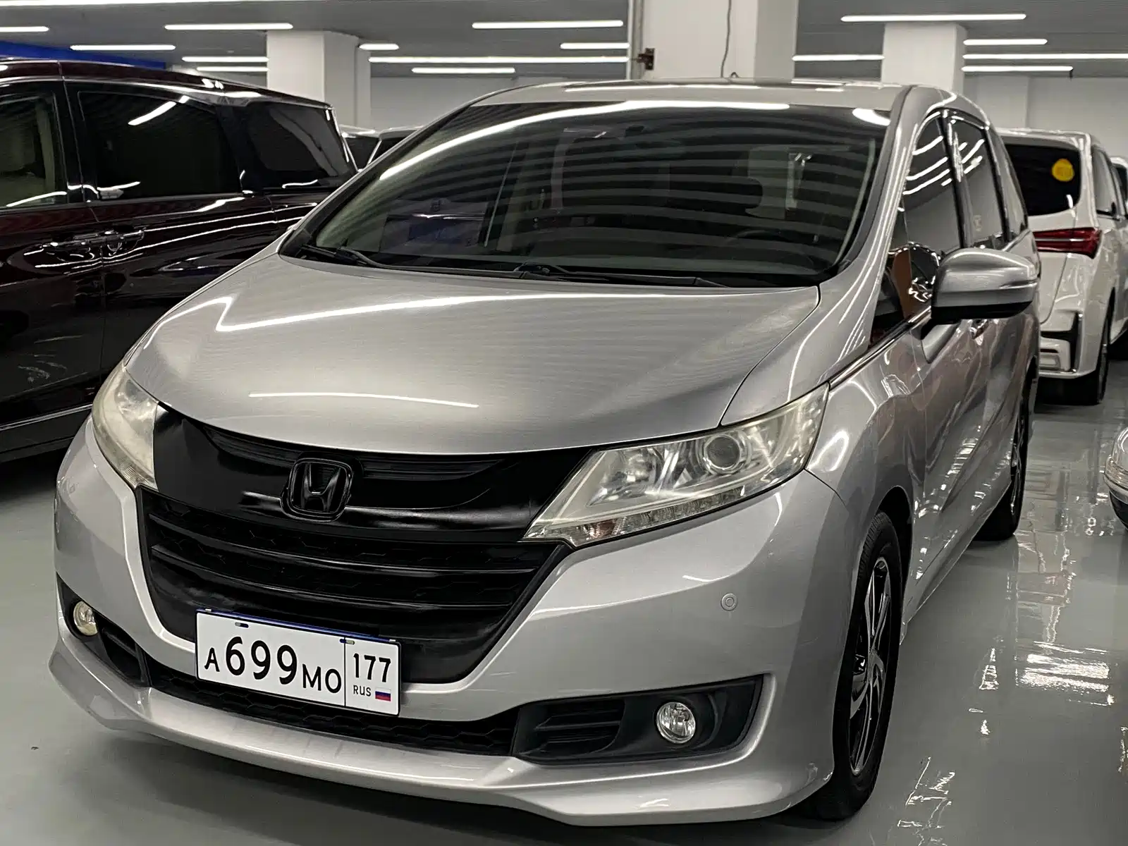 Photo 1 - Honda Odyssey