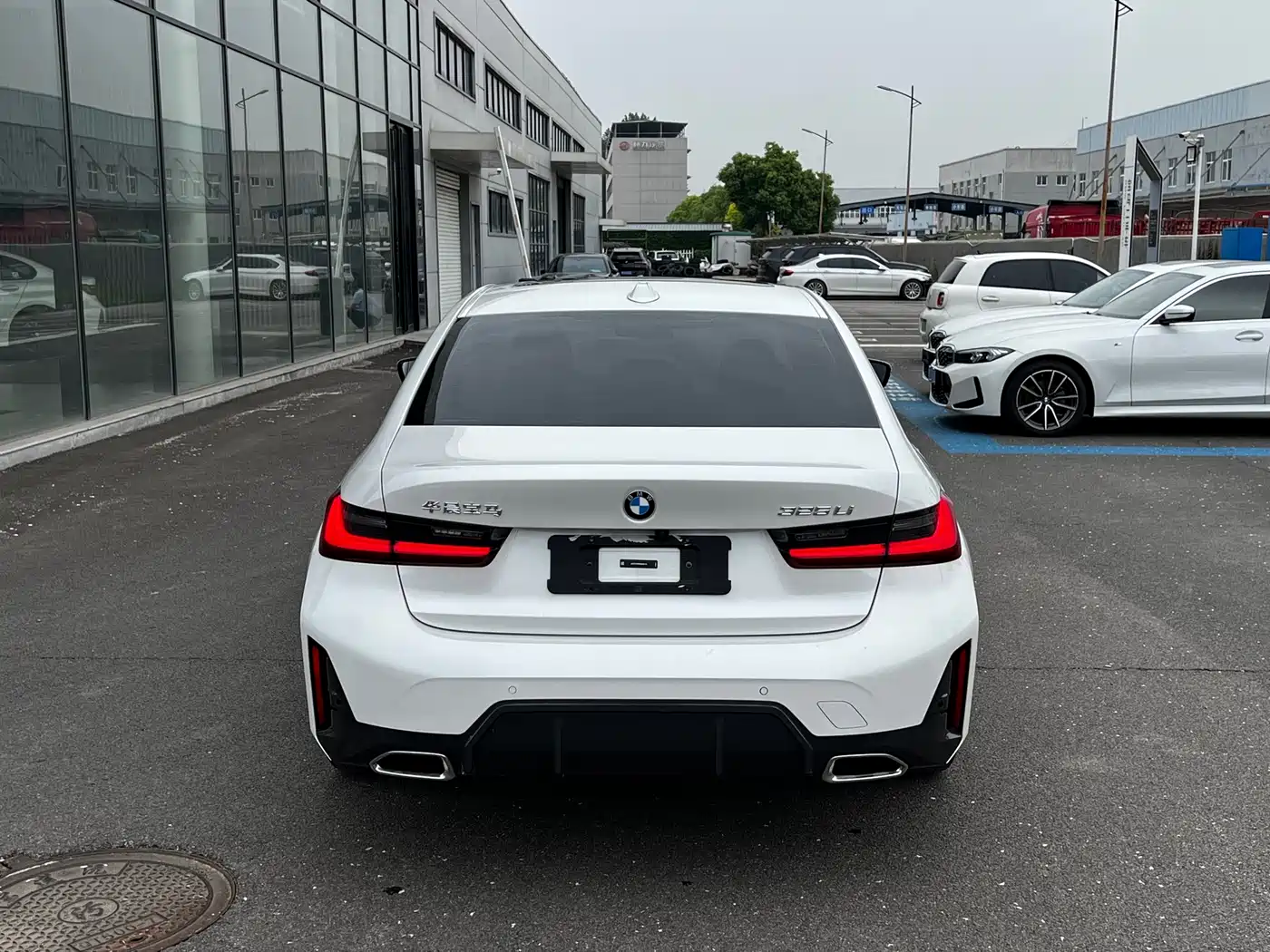 BMW 3 Series 2024 325Li M Sport Package фото 9