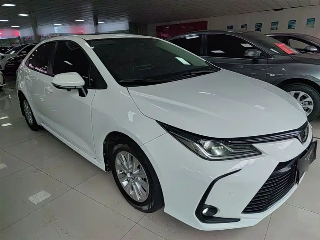 Toyota Corolla 2021 TNGA 1.5L CVT Elite Edition фото 4