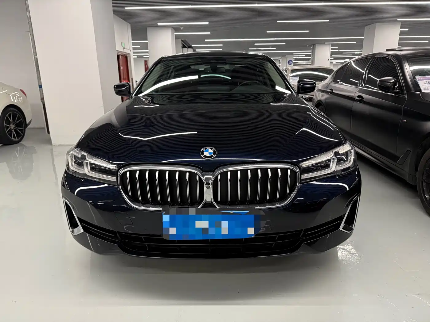 BMW 5 Series 2023 530Li Leading M Sport Package фото 3