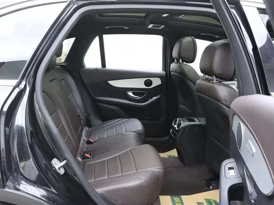 Mercedes-Benz GLC 2021 GLC 260 L 4MATIC Sporty фото 16