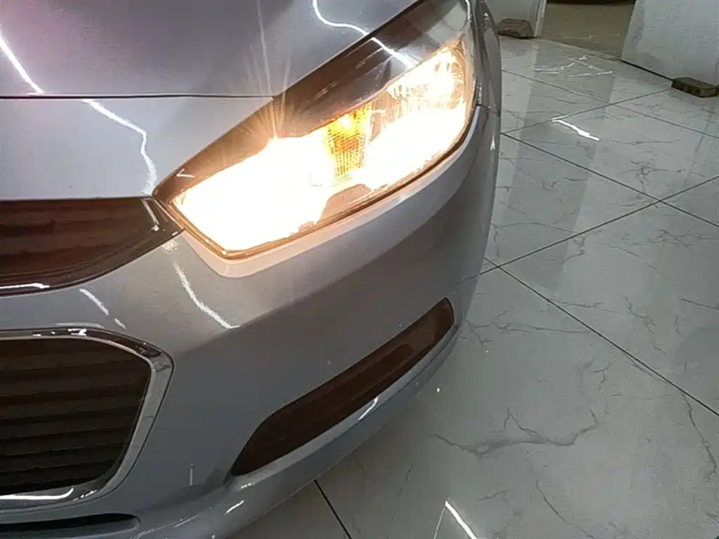 Chevrolet Cruze 2015 1.5L Automatic Fashion Navigation Edition фото 24