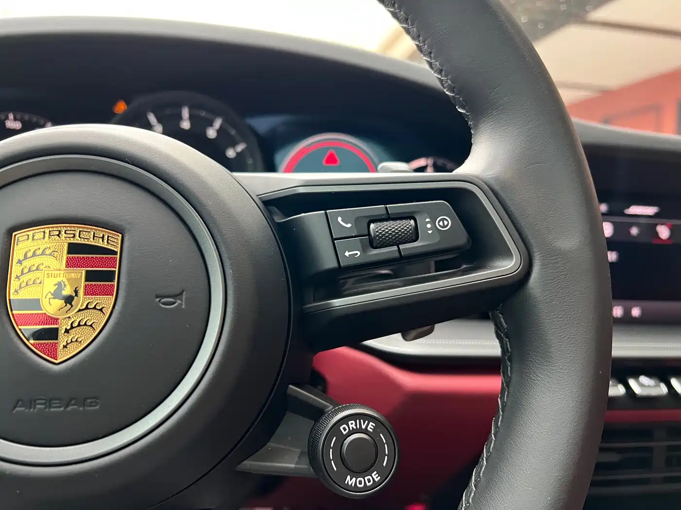 Porsche 911 2023 Carrera 4 3.0T фото 14