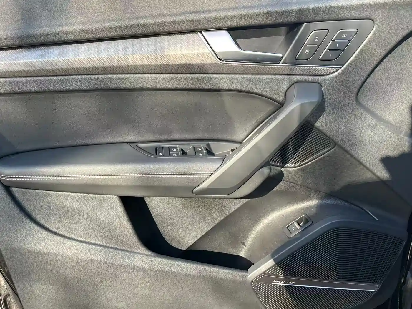 Audi Q5L 2022 Facelift 45T Luxury Dynamic фото 9