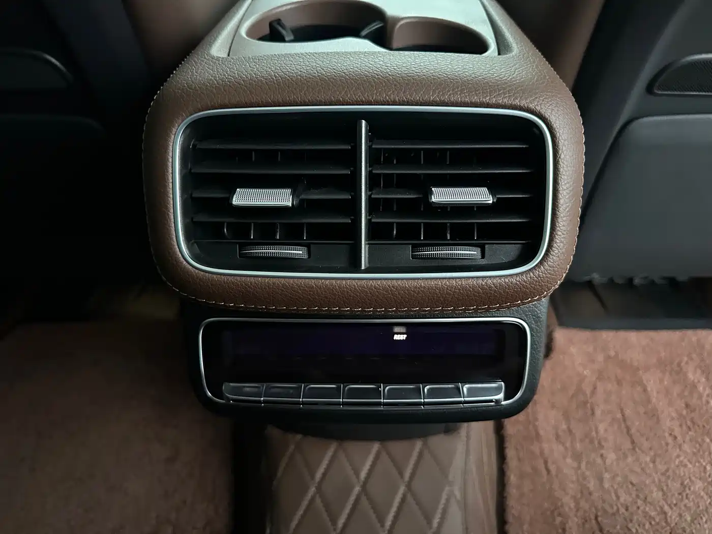 Mercedes-Benz GLE 2024 GLE 450 4MATIC Luxury фото 16