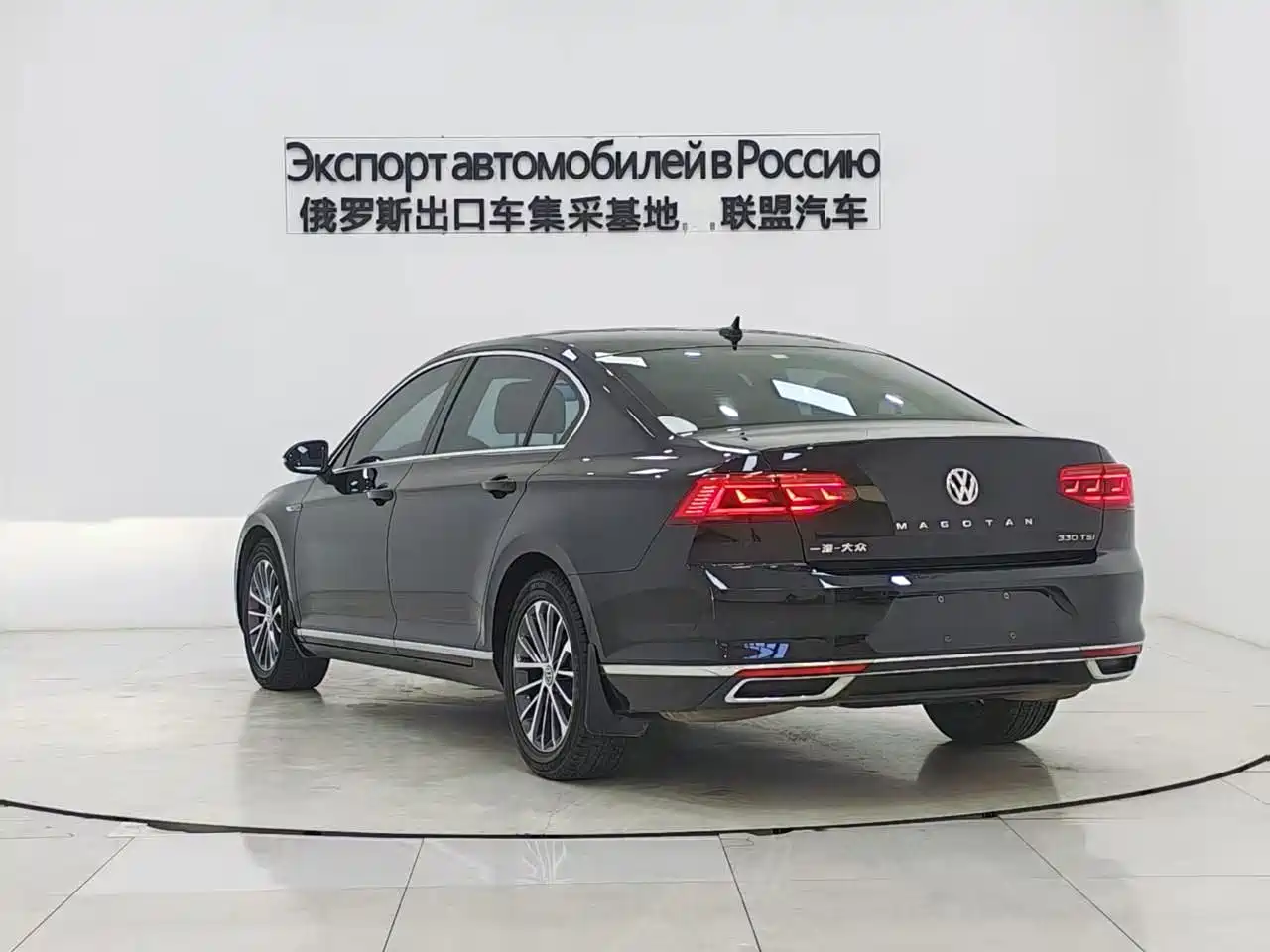 Volkswagen Magotan 2020 330TSI DSG Luxury фото 4
