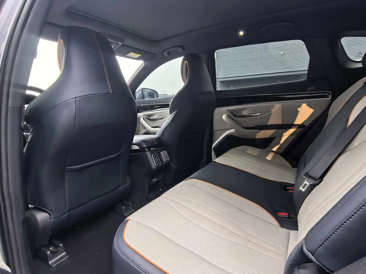 BYD Song PLUS PHEV 2021 DM-i 51KM Honor фото 7