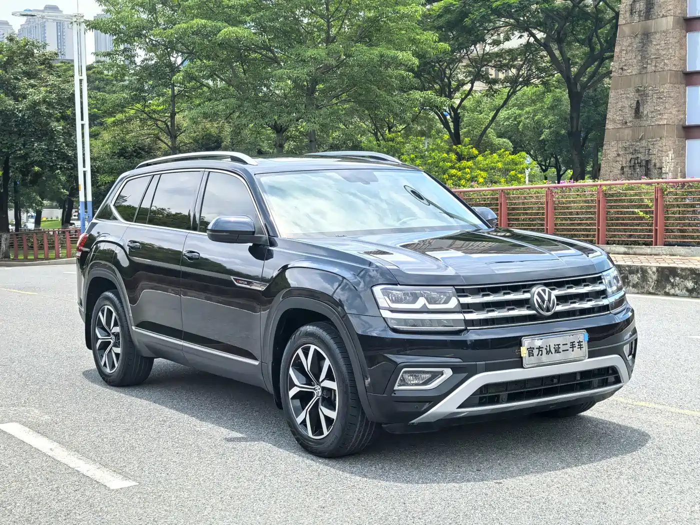 Volkswagen Teramont 2019 380TSI 4WD Luxury Edition China VI фото 3