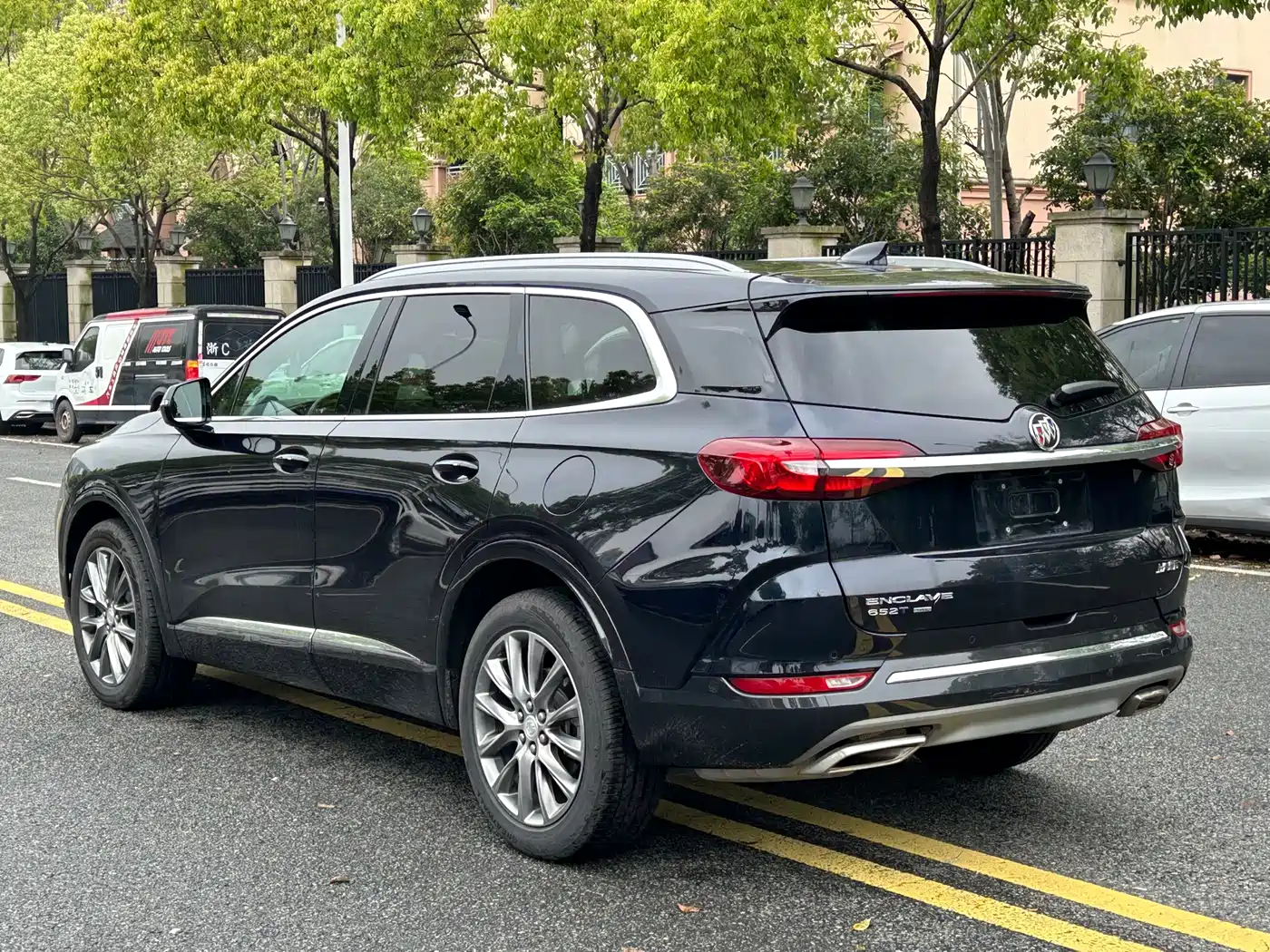 Buick Enclave 2022 652T 4WD Premium 7-Seater фото 4