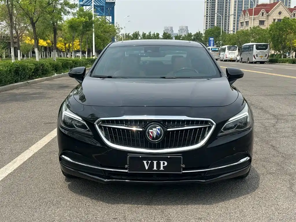 Buick LaCrosse 2018 Model 20T Luxury Edition фото 3