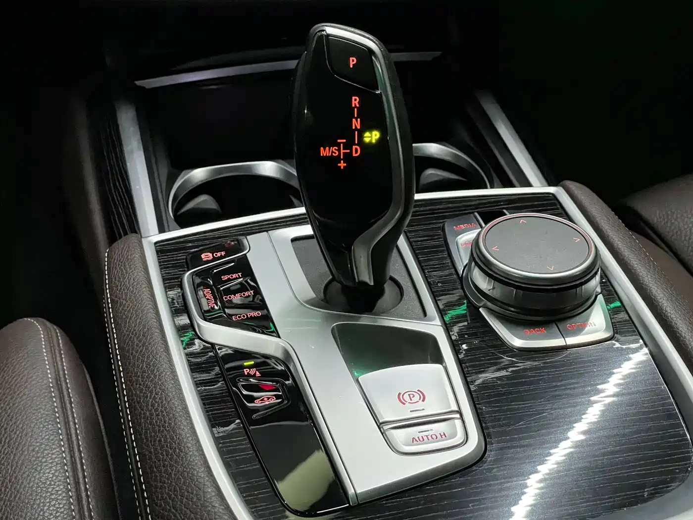BMW 7 Series 2018 730Li Leading Type M Sport Package фото 16