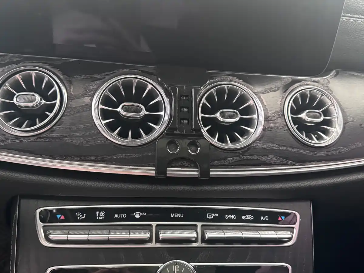 Mercedes-Benz E-Class (Import) 2017 E 200 4MATIC Coupe фото 10