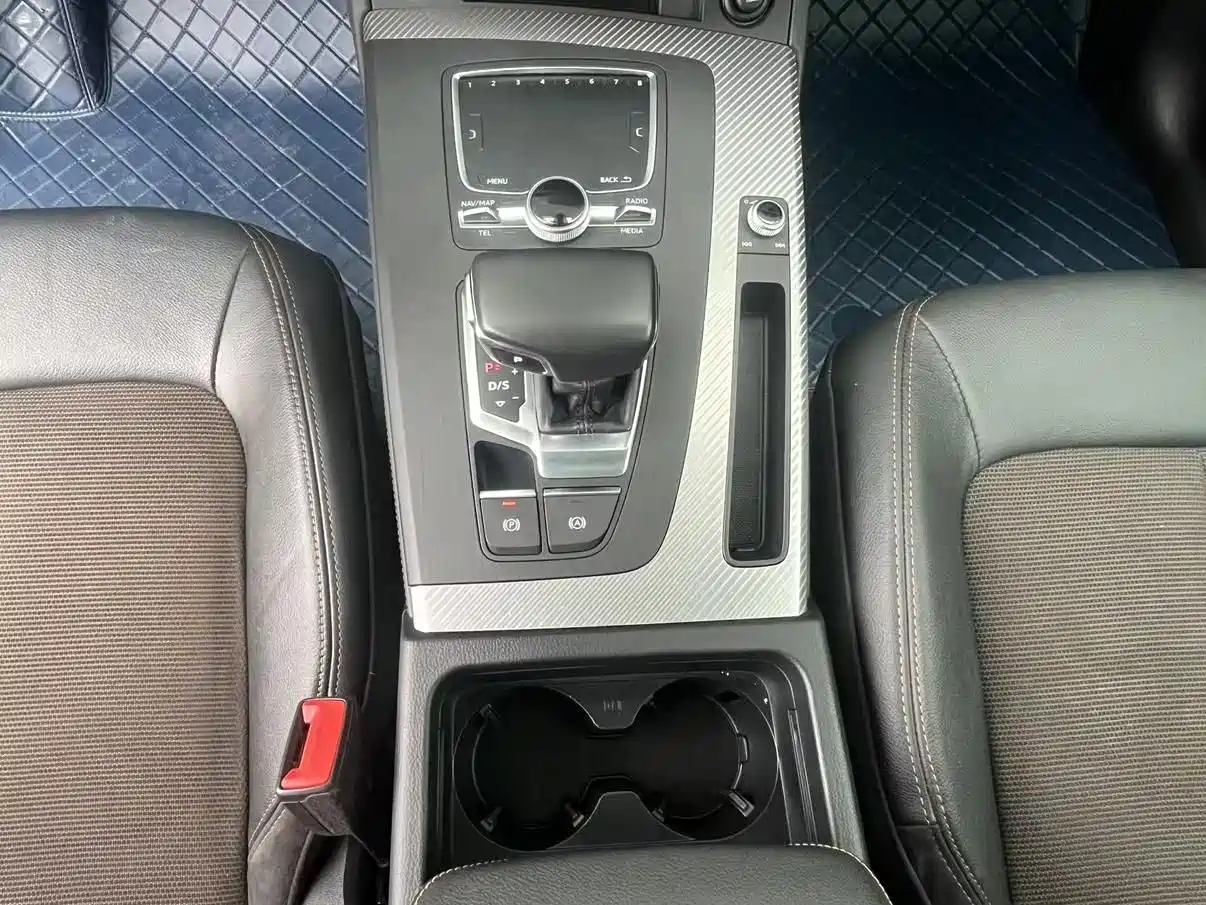 Audi Q5L 2018 45 TFSI Exclusive Fashion China VI фото 11