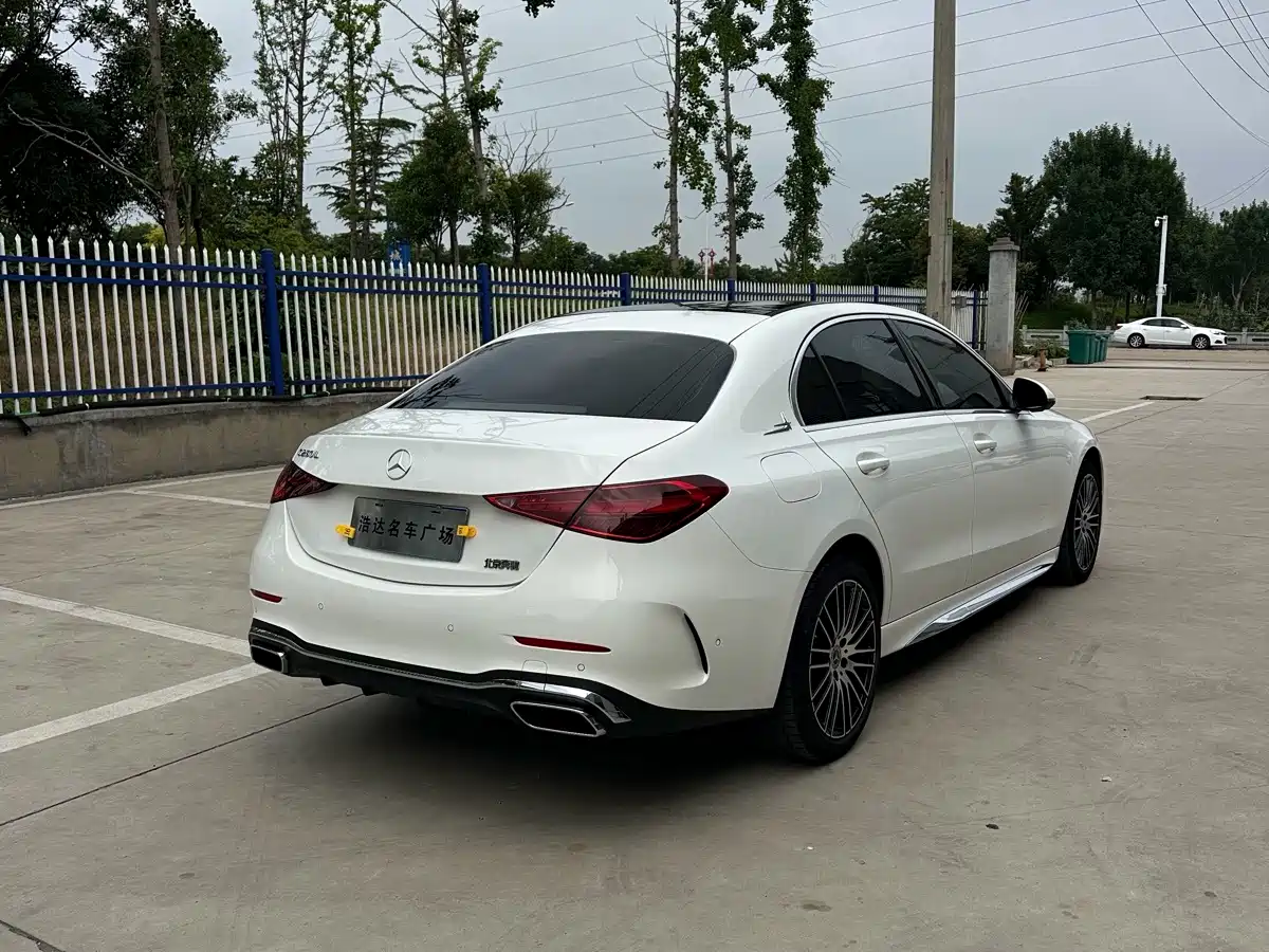 Фото 8 - Mercedes-Benz C-Class