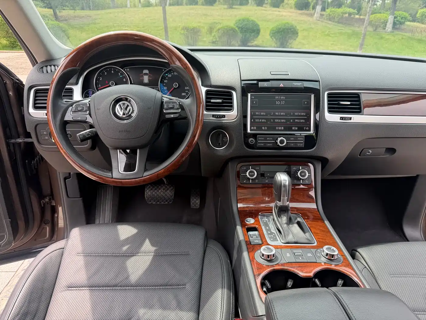 Volkswagen Touareg 2011 3.0TSI Premium фото 16