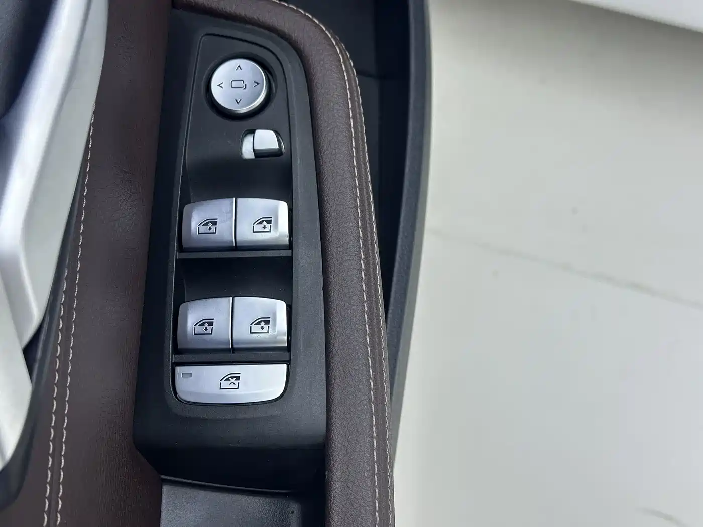 BMW 1 Series 2021 120i M Sport Shadow Edition фото 21