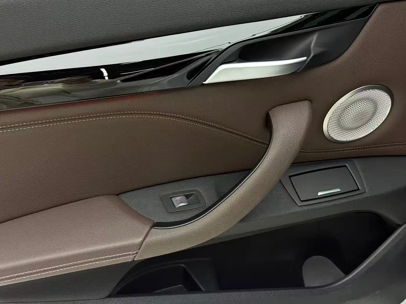 BMW X1 2022 sDrive20Li Fashion фото 9