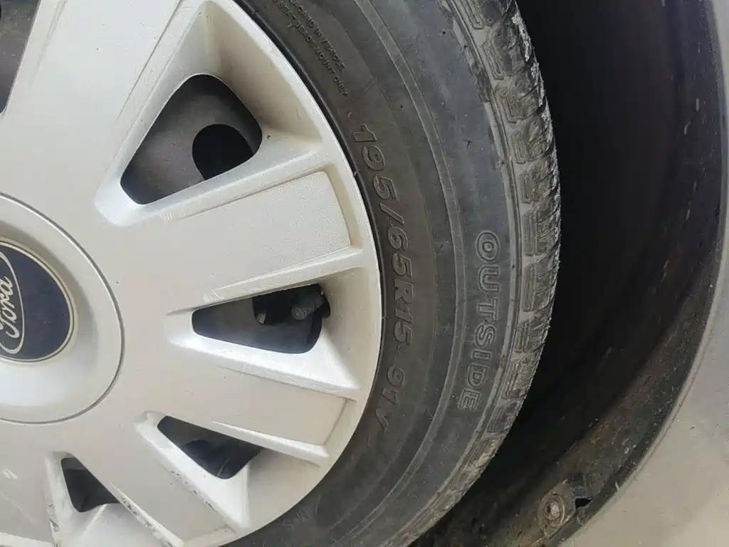 Фото 7 - Ford Focus