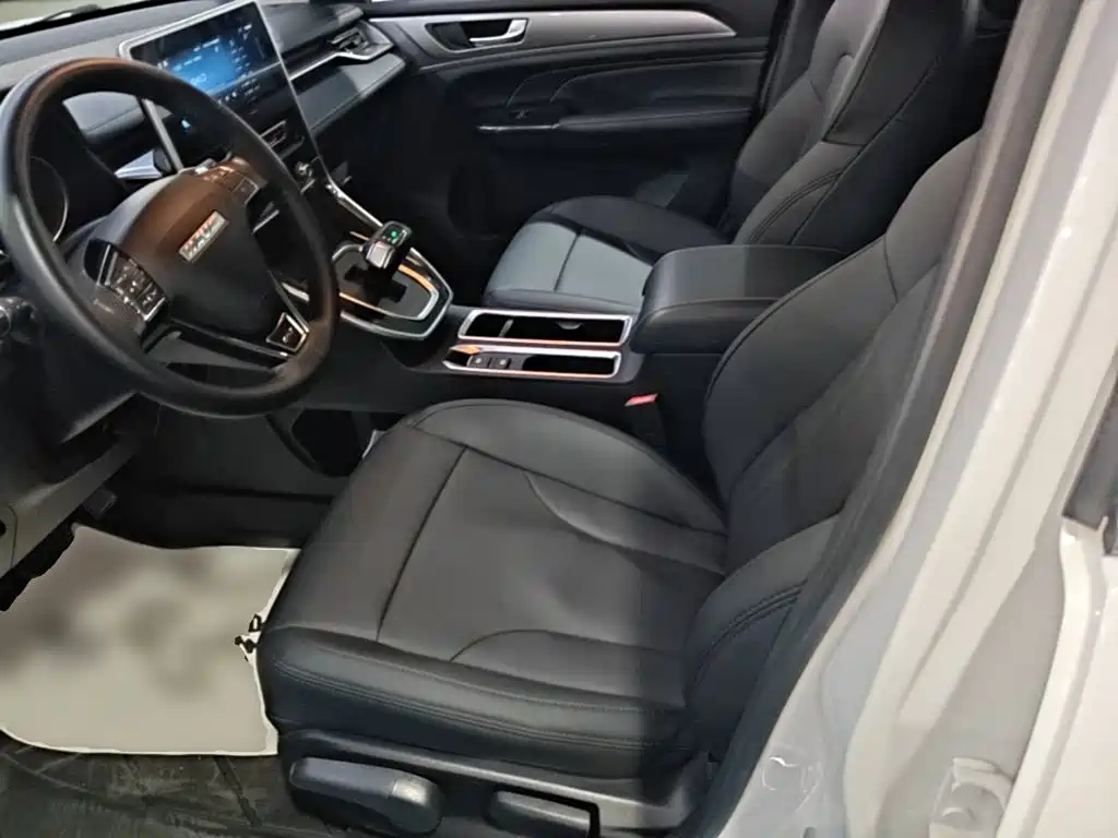 Фото 15 - Haval M6