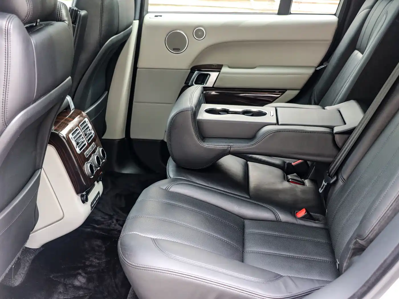 Land Rover Range Rover 2014 Facelift 3.0 SC V6 Vogue фото 5