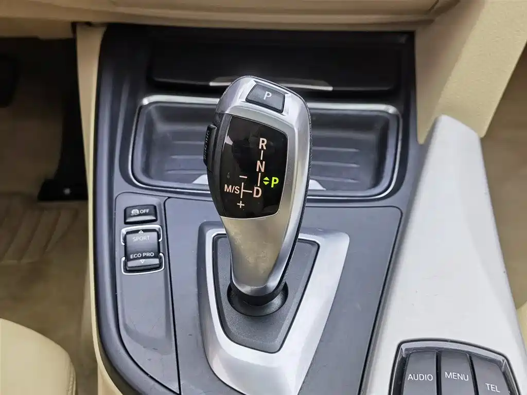 BMW 3 Series 2013 316i Progressive фото 13