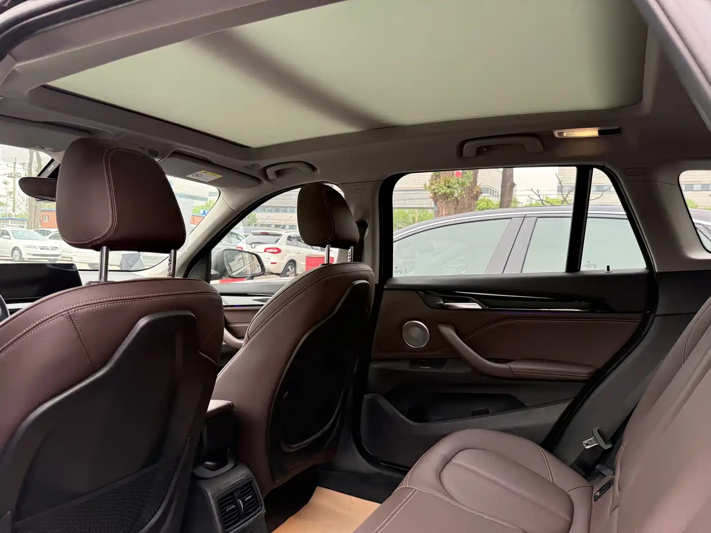 BMW X1 2022 sDrive25Li Leading фото 9