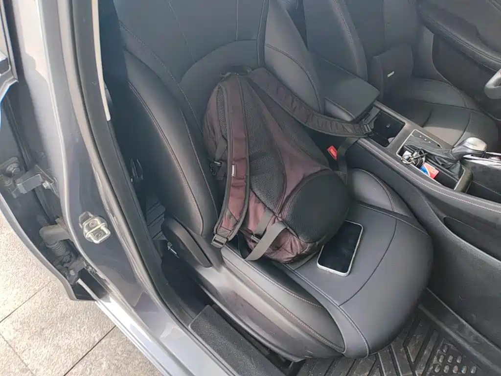 Фото 25 - Roewe i5