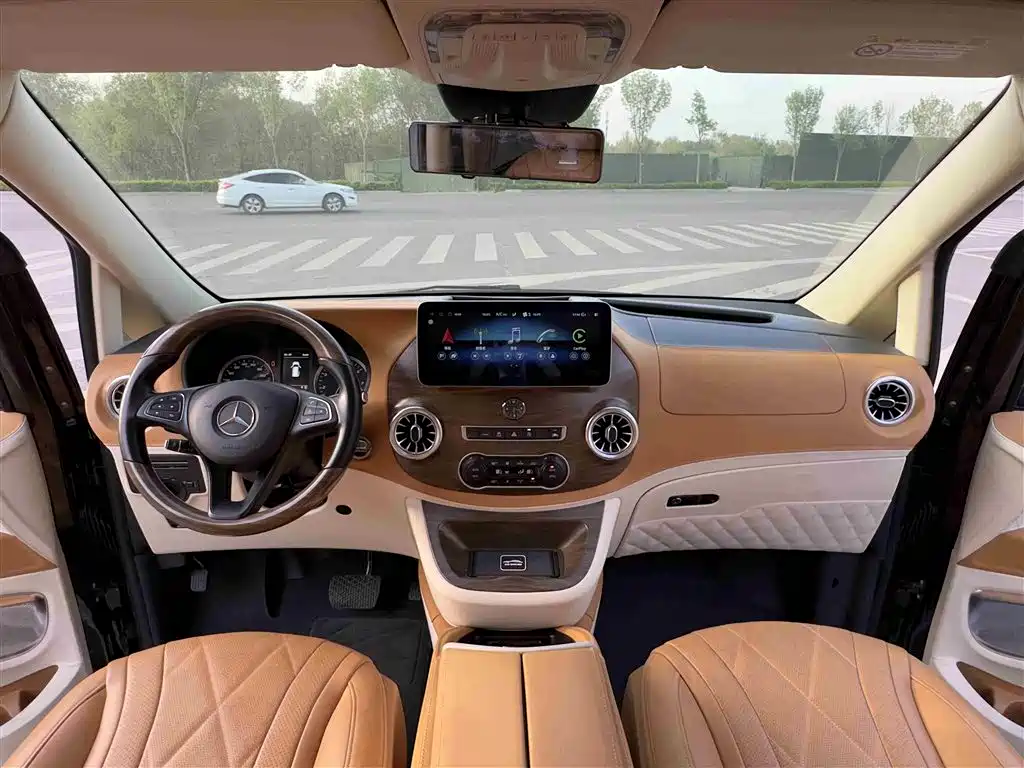 Mercedes-Benz Vito 2021 2.0T Elite 7-Seater фото 9