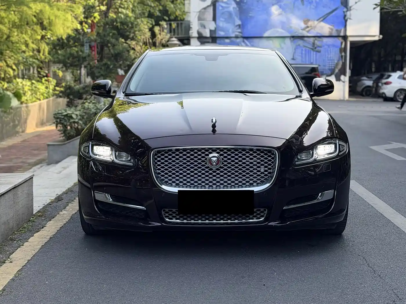 JAGUAR XJ