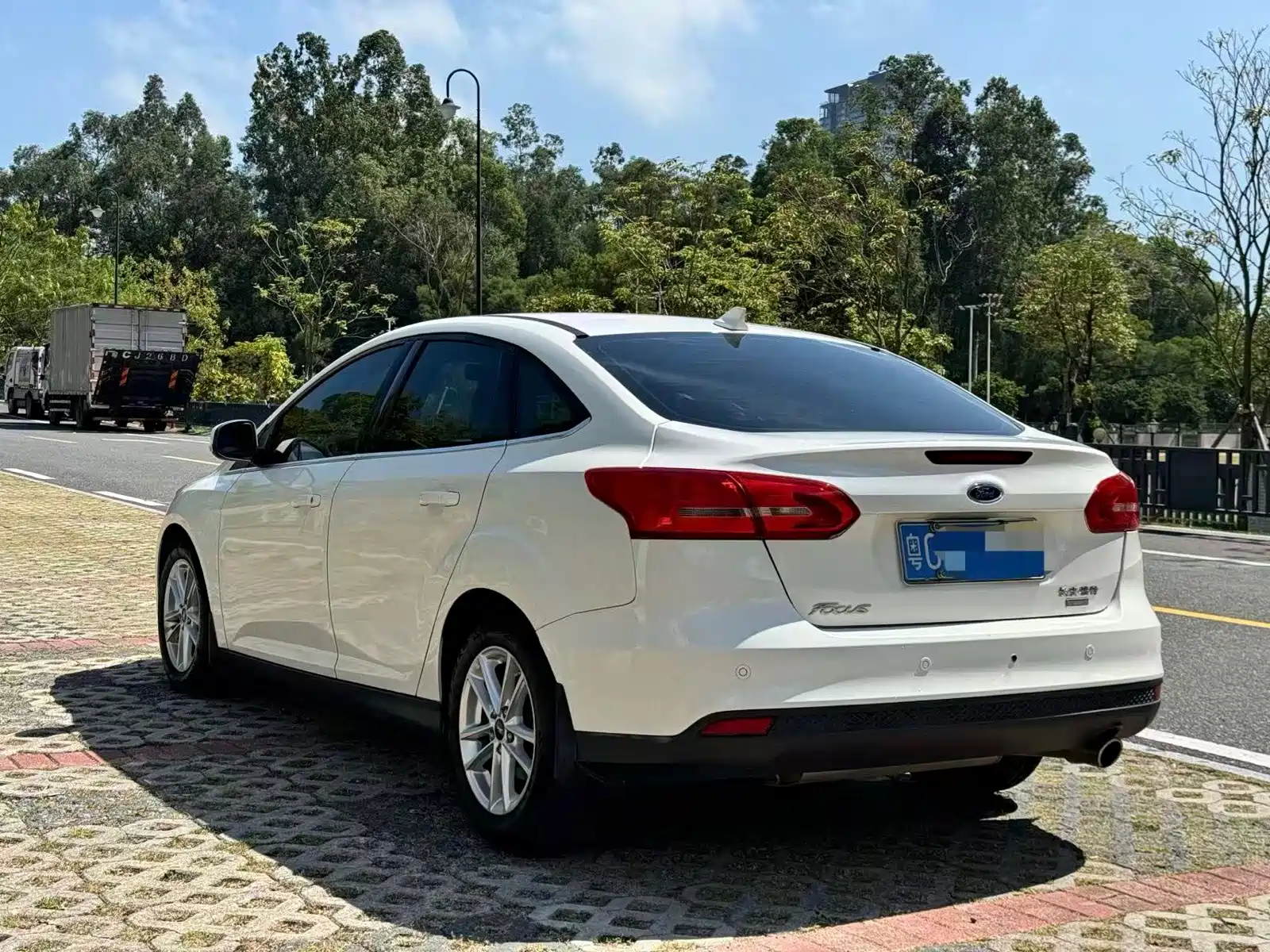 Фото 7 - Ford Focus