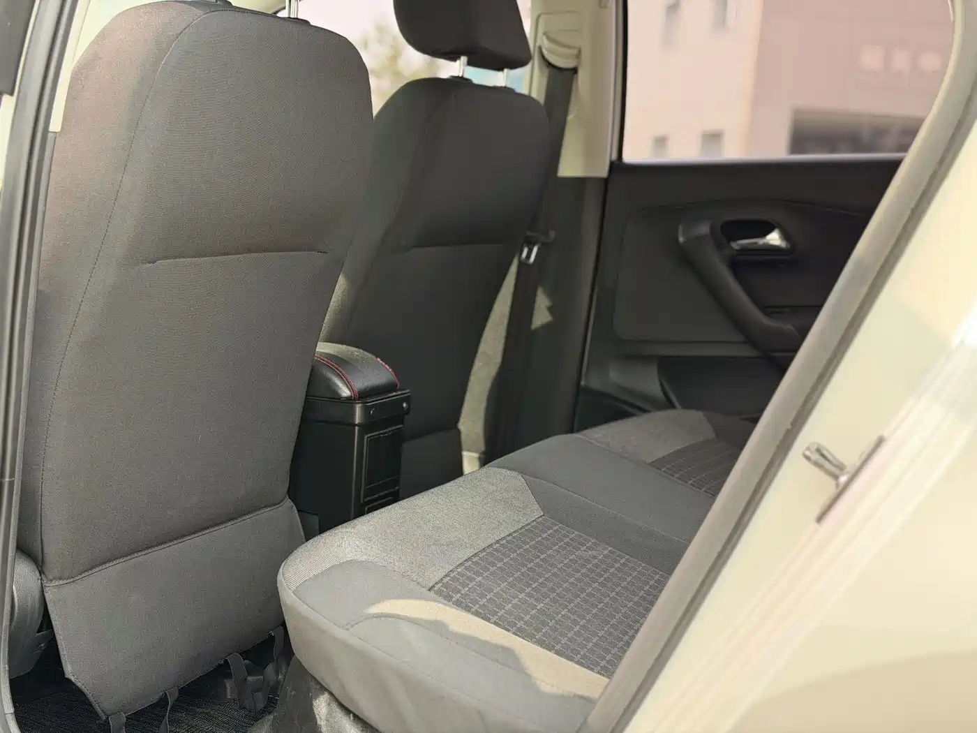 Volkswagen Polo 2018 1.5L Auto Comfort фото 5