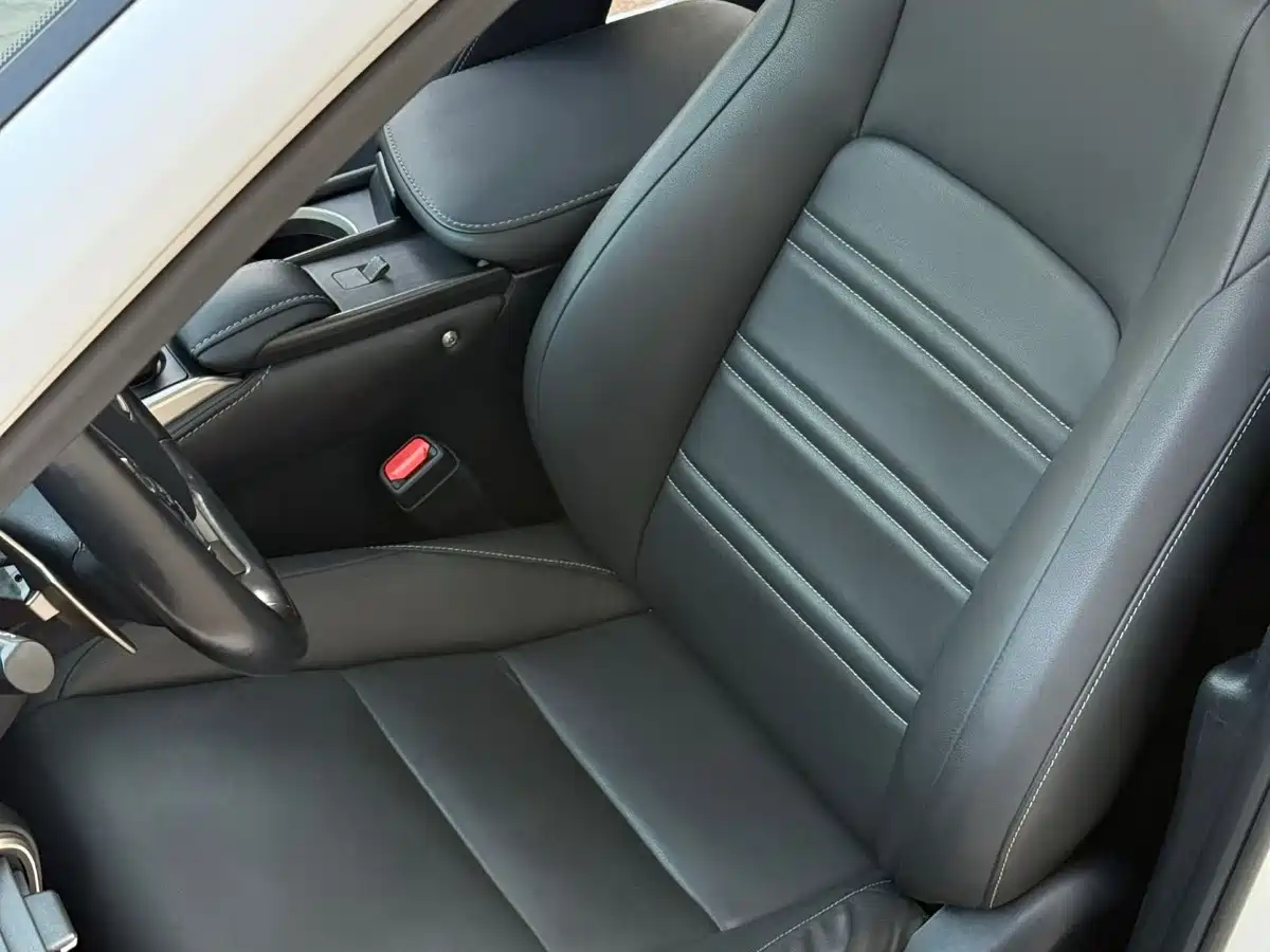 Lexus NX 2015 200t AWD F Sport фото 4