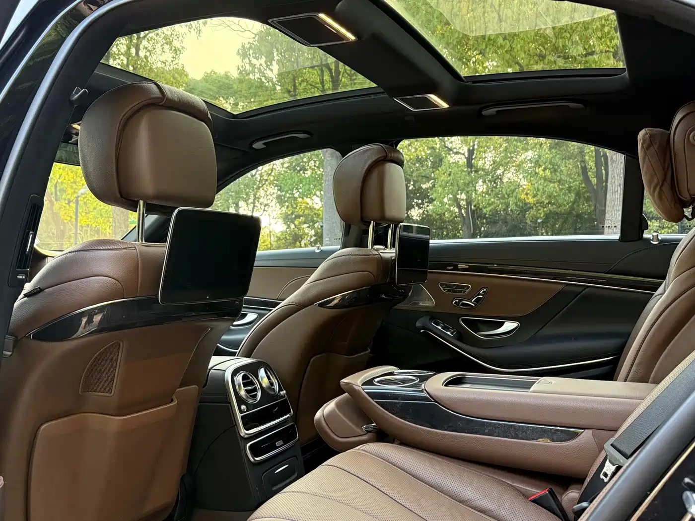 Фото 5 - Mercedes-Benz S-Class
